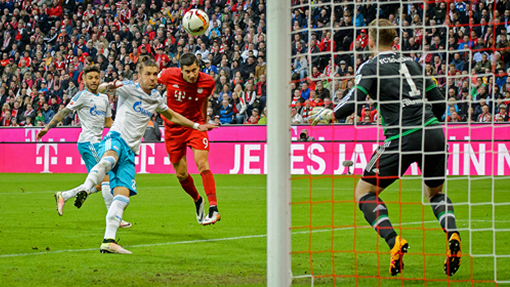 «Бавария» отправила в ворота «Шальке» три безответных мяча