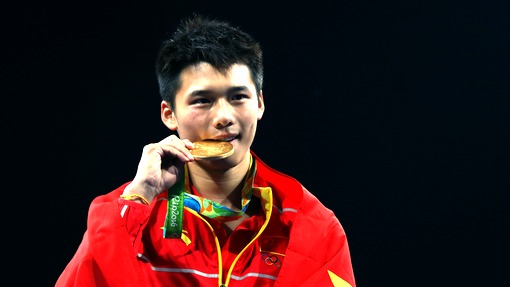 Китаец Чэнь Айсень победил в соревнованиях по прыжкам в воду с 10-метровой вышки 