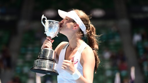 Россиянка Калинская и словачка Михаликова победили в парном разряде юниорского Australian Open