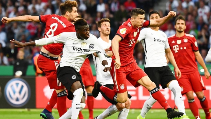«Айнтрахт» разобрался с «Баварией» в финале Кубка Германии