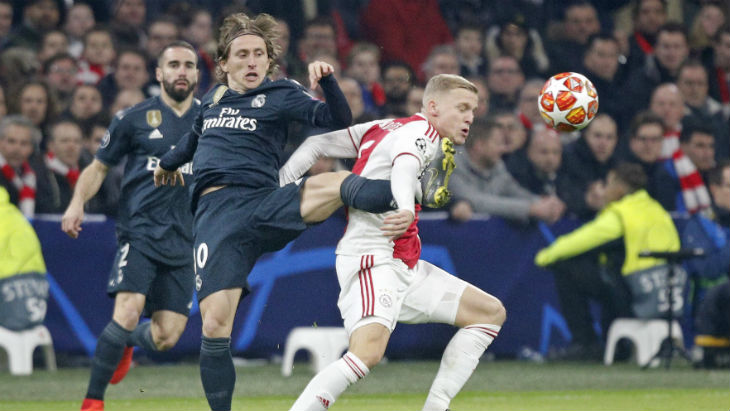 «Аякс» играет вничью с «Реалом», гол амстердамцев отменен после видеоповтора
