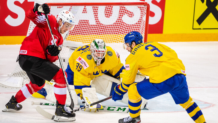 Швеция забросила Швейцарии семь безответных шайб на ЧМ-2021