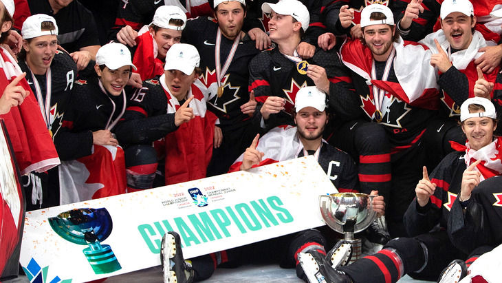 Канада с домашним золотом, провальный экс-чемпион, наглый андердог. Чем запомнился летний МЧМ-2022?