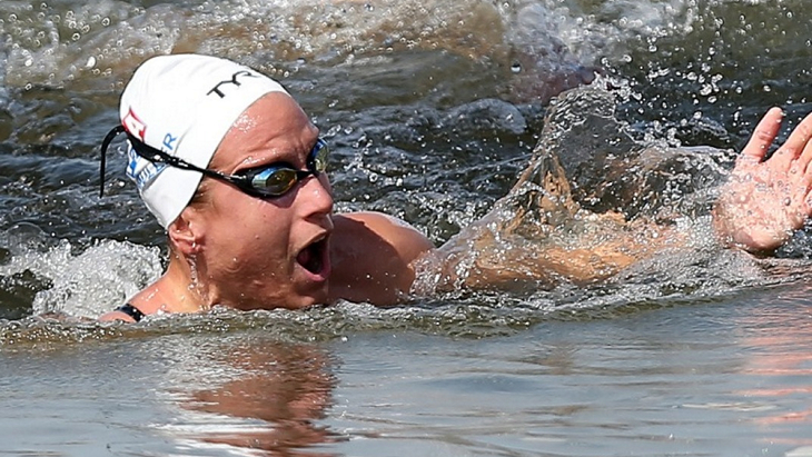Француженка Мюллер – чемпионка мира в плавании на открытой воде на 10 км