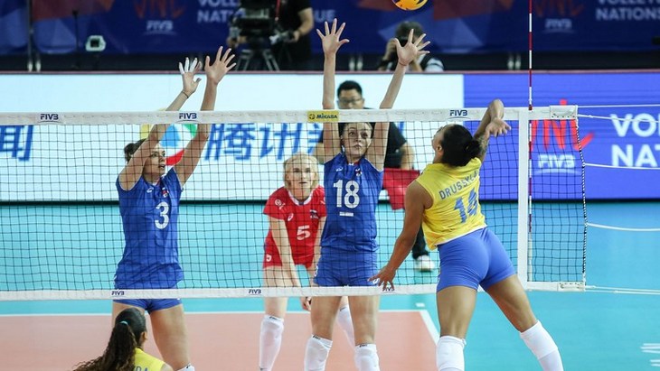 Российские волейболистки проиграли бразильянкам в матче Лиги наций