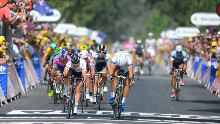 При двух положительных тестах на COVID команду снимут с «Тур де Франс»