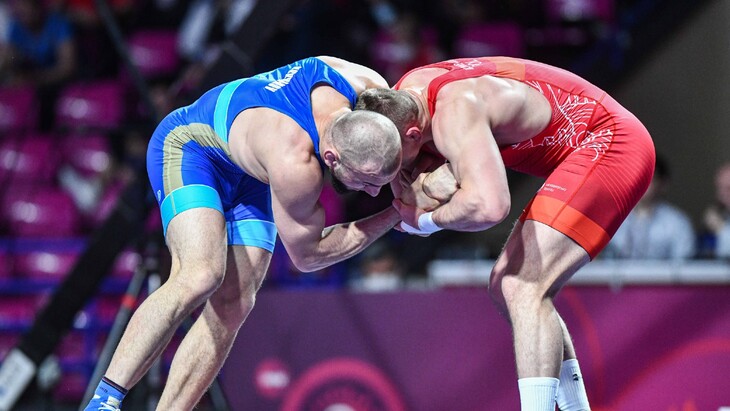Курбанов завоевал серебро чемпионата мира по борьбе в категории до 92 кг